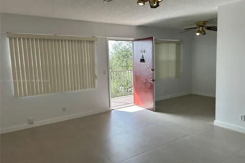 13455 SW 9TH CT # 406J, Pembroke Pines FL 33027