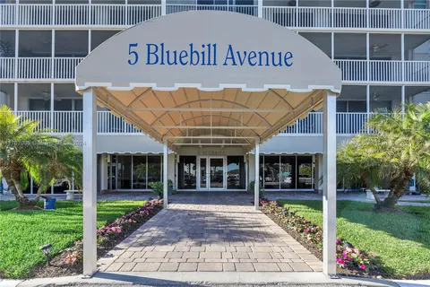 5 Bluebill # 701, Naples FL 34108