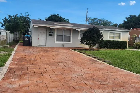 1141 N 70th Way, Hollywood FL 33024