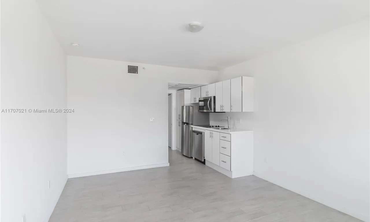 1601 Meridian Ave # 207, Miami Beach FL 33139