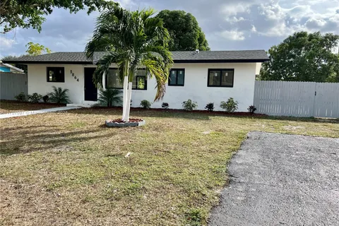 3864 NW 209th St, Miami Gardens FL 33055