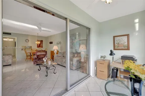 2900 NW 47th Ter # 310A, Lauderdale Lakes FL 33313