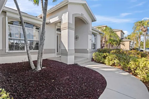 16624 Wellington Lakes CIR, Fort Myers FL 33908