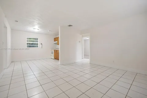 2439 Fletcher St, Hollywood FL 33020