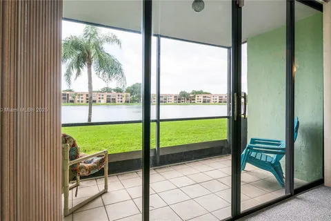 6106 Coral Lake Dr # 106, Margate FL 33063