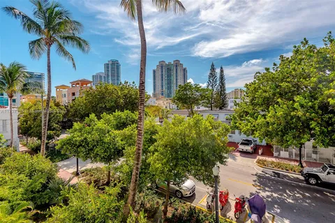 221 Meridian Ave # 314, Miami Beach FL 33139