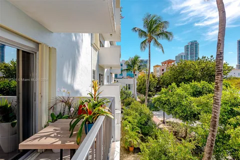 221 Meridian Ave # 314, Miami Beach FL 33139