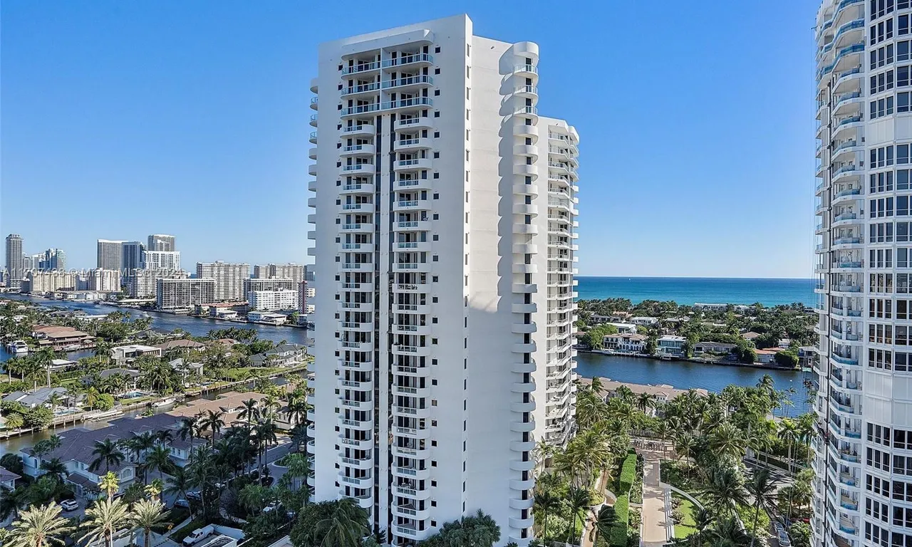 21205 Yacht Club Dr # 2002, Aventura FL 33180