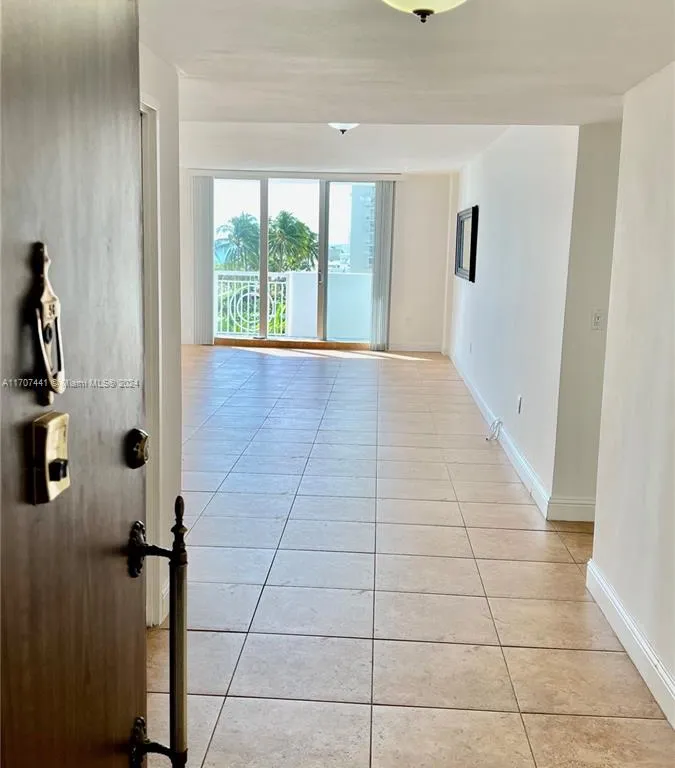 5825 Collins Ave # 5G, Miami Beach FL 33140