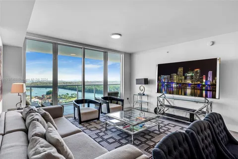 400 Sunny Isles Blvd # 1607, Sunny Isles Beach FL 33160