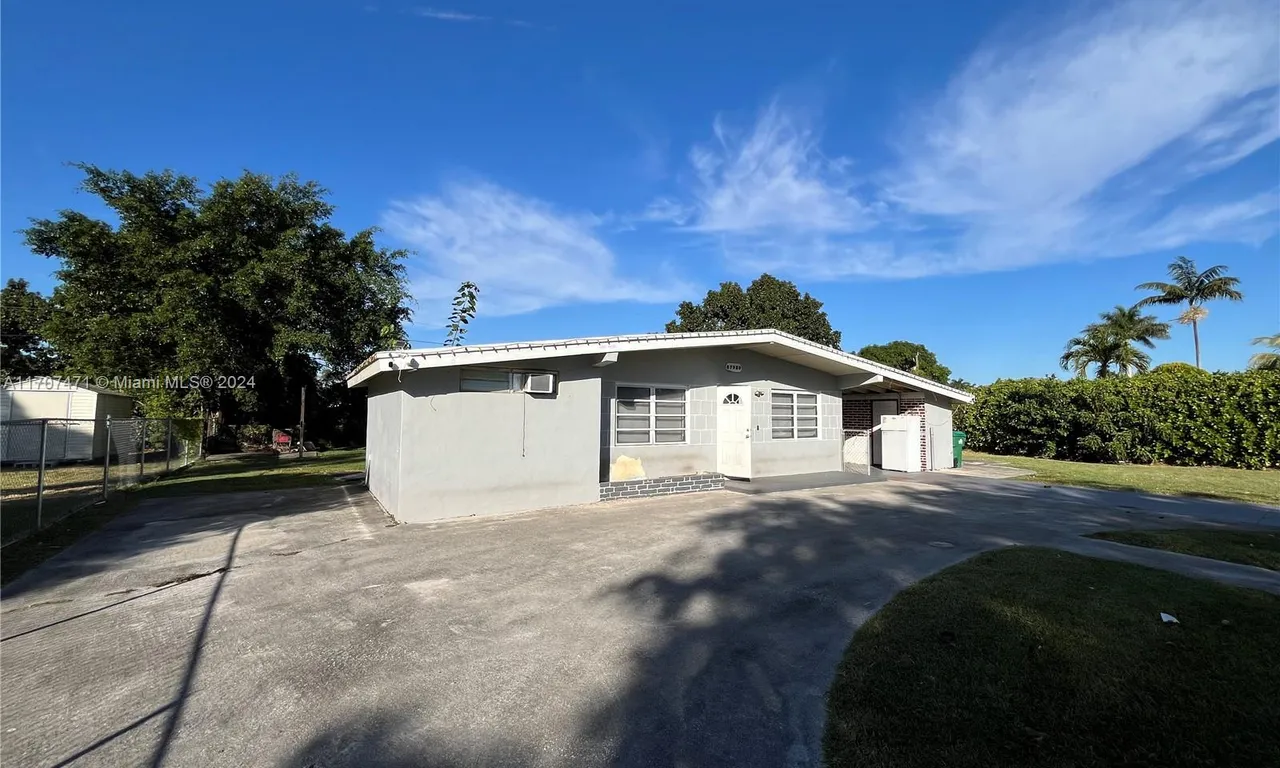 27020 SW 142nd Pl, Homestead FL 33032