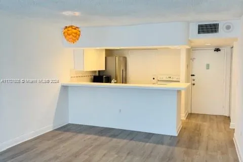 345 Ocean Dr # 920, Miami Beach FL 33139