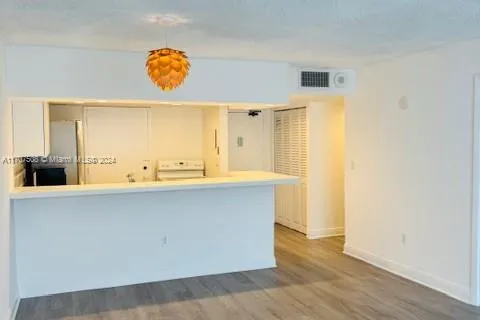 345 Ocean Dr # 920, Miami Beach FL 33139