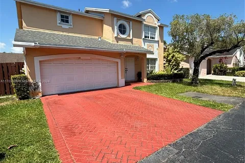 9735 NW 51st Ter, Doral FL 33178