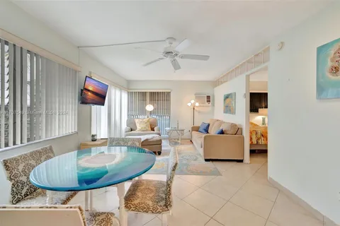 1440 SE 10th Ave # 1A, Fort Lauderdale FL 33316