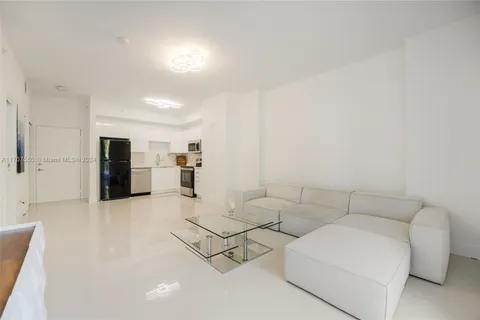 2020 Prairie Ave # 305, Miami Beach FL 33139