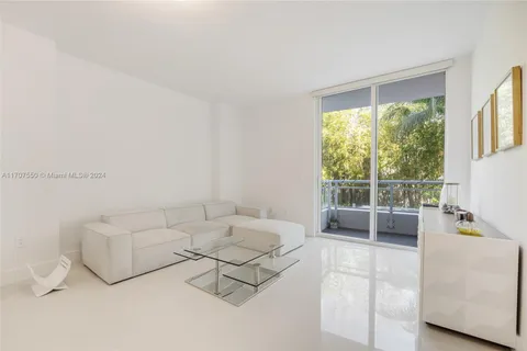 2020 Prairie Ave # 305, Miami Beach FL 33139