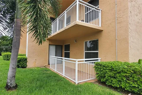 605 S Pine Island Rd # 101A, Plantation FL 33324