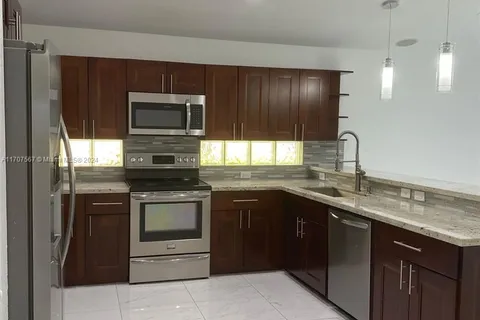 1362 SW 178th Way, Pembroke Pines FL 33029