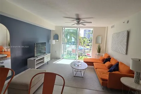 601 NE 39th St # 309, Miami FL 33137