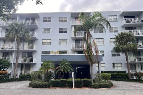 500 Executive Center Dr # 4L, West Palm Beach FL 33401