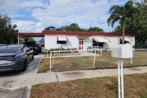 317 NW 3rd St, Deerfield Beach FL 33441