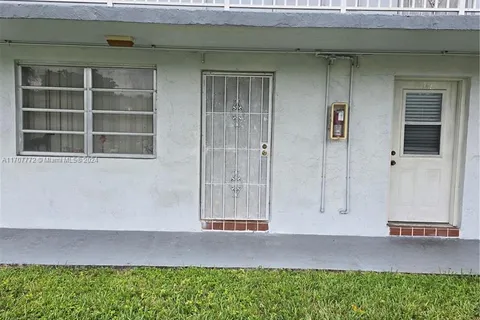 20310 NE 2nd Ave # 15, Miami Gardens FL 33179