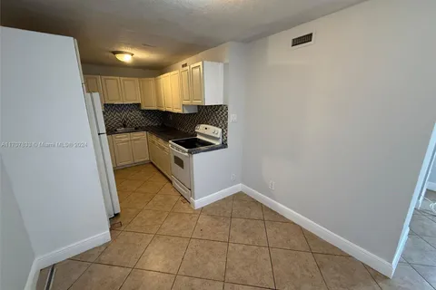 1825 W 56th St # 212, Hialeah FL 33012