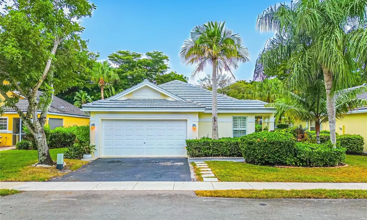 2937 Quail Run Ln, Davie FL 33328