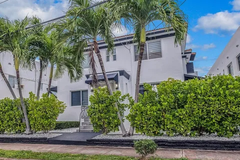 813-15 39th, Miami Beach FL 33140