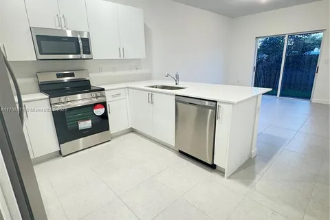 2784 NW 55th Ter # 2784, Lauderhill FL 33313