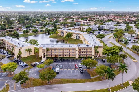 8435 Sunrise Lakes Blvd # 103, Sunrise FL 33322