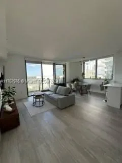 121 NE 34th St # 1109, Miami FL 33137