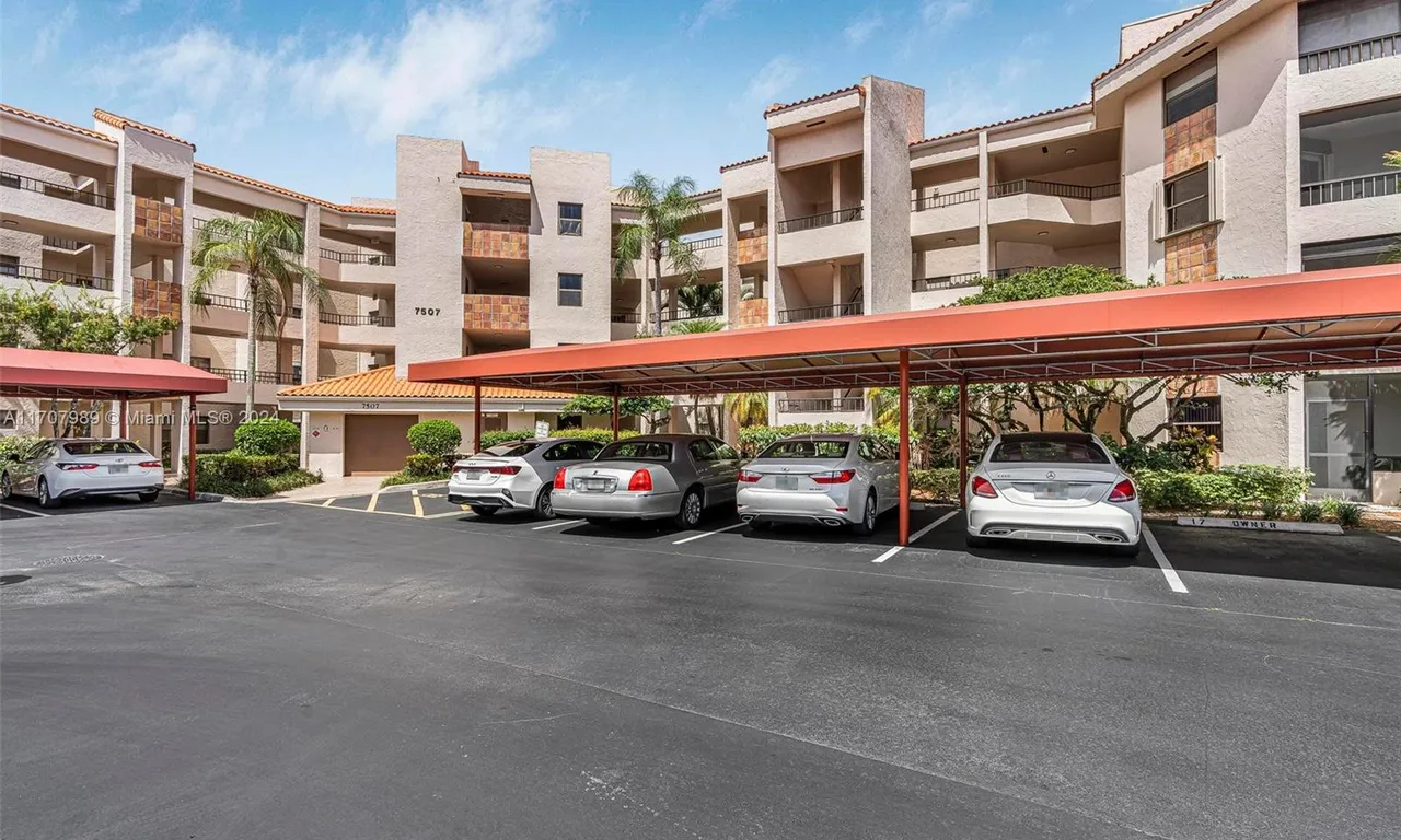 7507 La Paz Blvd # 407, Boca Raton FL 33433