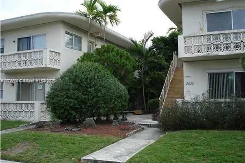 2072 NE 169th St # 2, North Miami Beach FL 33162