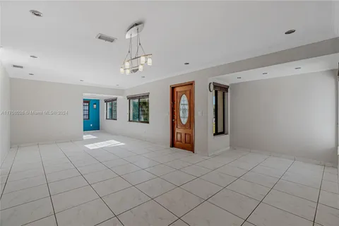 1231 W 60th Ter, Hialeah FL 33012