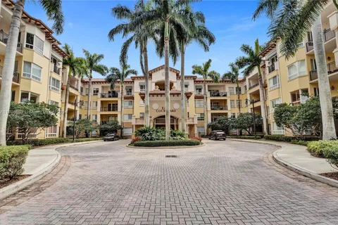 16100 Emerald Estates Dr # 282, Weston FL 33331