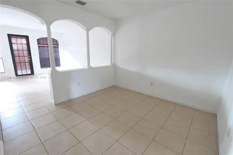 3148 NW 103 PA # 3148, Doral FL 33172