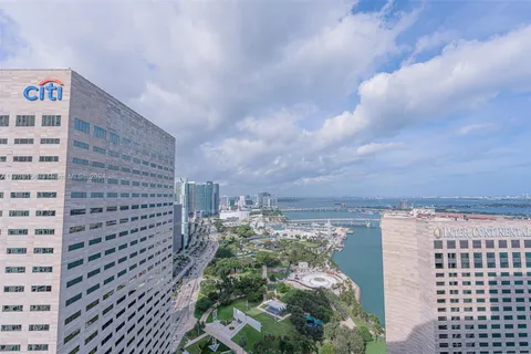 325 S BISCAYNE BLVD # 4222, Miami FL 33131