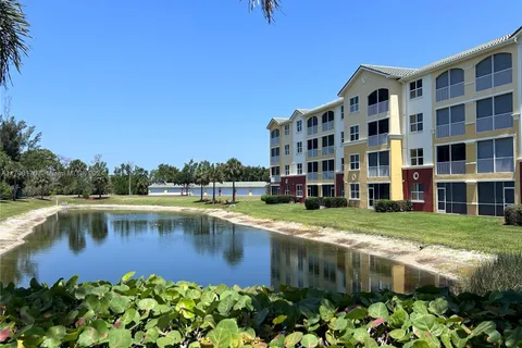 11041 Gulf Reflections Dr. # 206, Fort Myers FL 33908