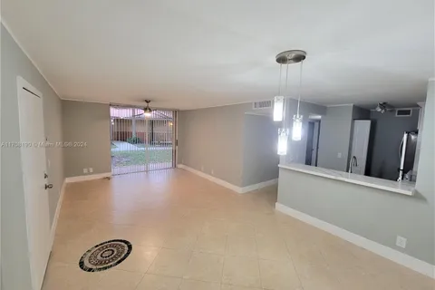 10733 Cleary Blvd # 102, Plantation FL 33324