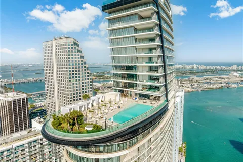 300 Biscayne Blvd Way # 4601, Miami FL 33131