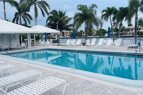 6487 Bay Club Dr # 4, Fort Lauderdale FL 33308