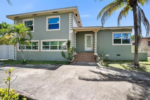 1420 NE 136th St, North Miami FL 33161