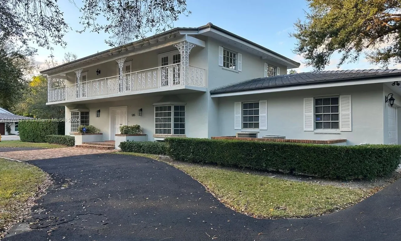 1285 Algardi Ave, Coral Gables FL 33146