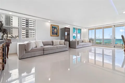 1912 S Ocean Dr # 3D, Hallandale Beach FL 33009