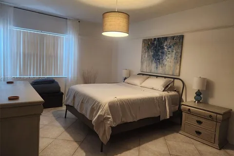 221 SE 9th Ave # 104, Pompano Beach FL 33060