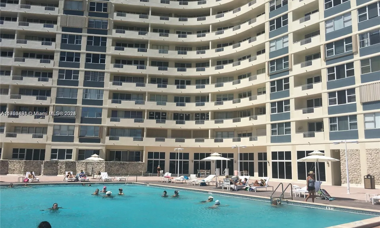 3180 S Ocean Dr # 206, Hallandale Beach FL 33009