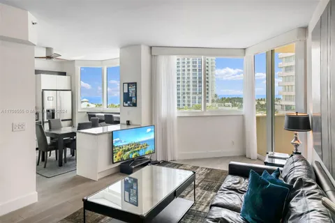 300 S Pointe Dr # 809, Miami Beach FL 33139