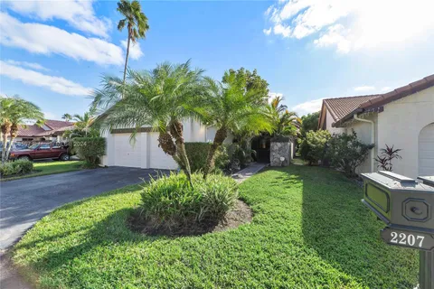 2207 Charleston, Weston FL 33326